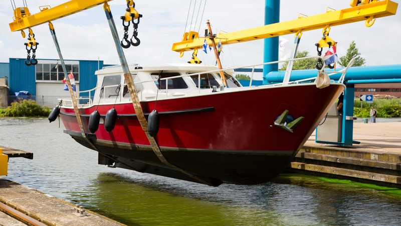 Two of the Most Common Reasons to Own a Boat Lift in Fort Myers, FL