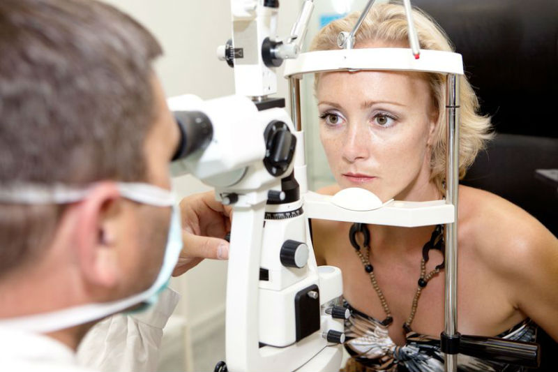 Signs That Indicate You Need an Optometrist in Brookline, MA